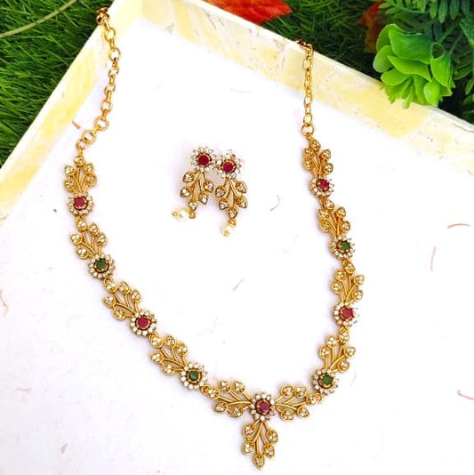 Flower Design Necklace Set