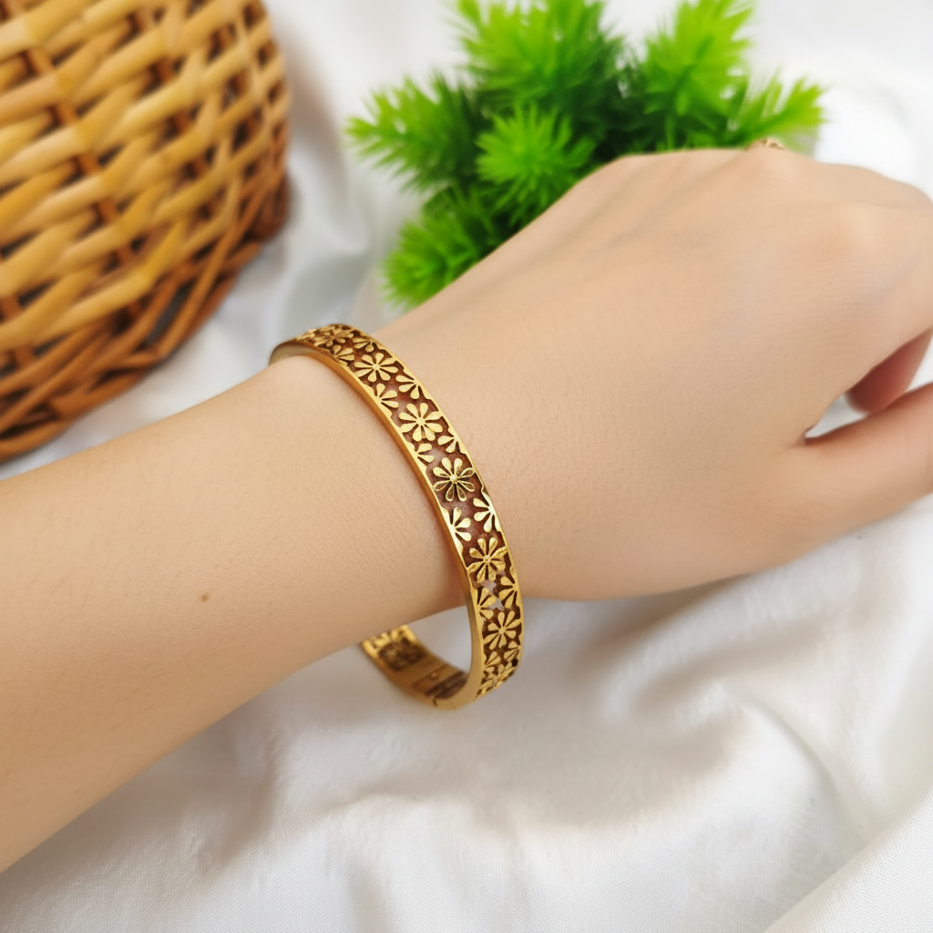 Anti Tarnished 18k Gold Flower Bracelet