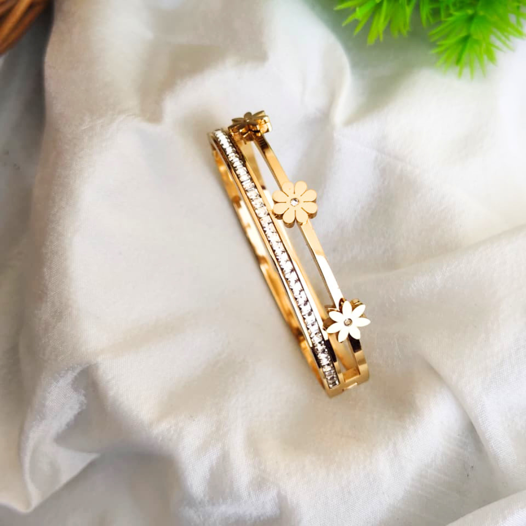 Anti Tarnish 18k Gold Plated Stone Work Bracelet