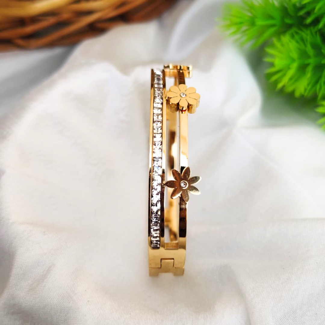 Anti Tarnish 18k Gold Plated Stone Work Bracelet