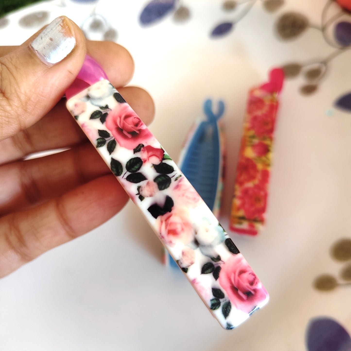 Flower Print Lock Bannana  Daily Wear Clips