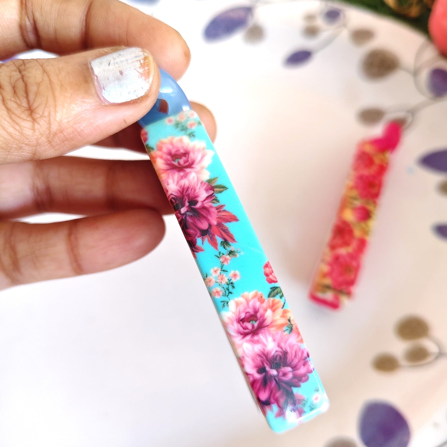 Flower Print Lock Bannana  Daily Wear Clips