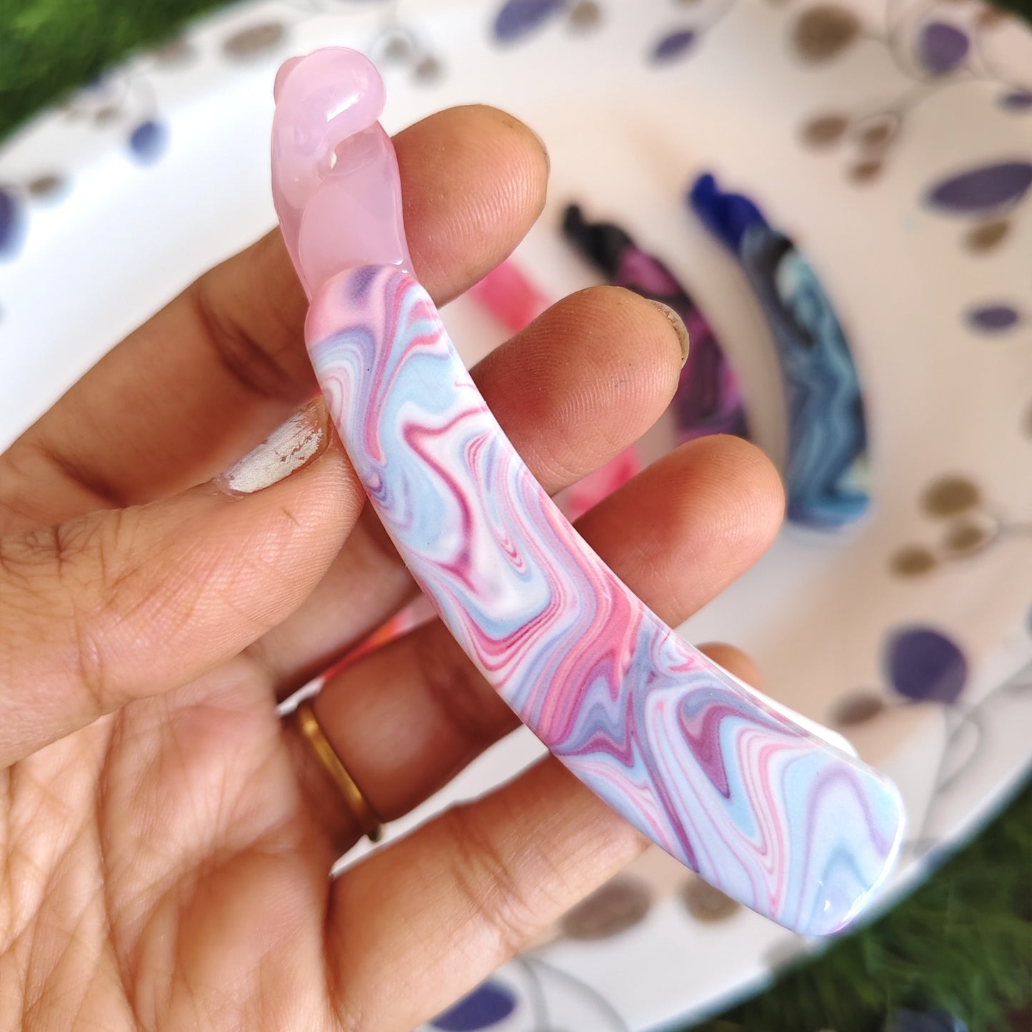 Marble Printed Lock Banana Daily Wear Clips