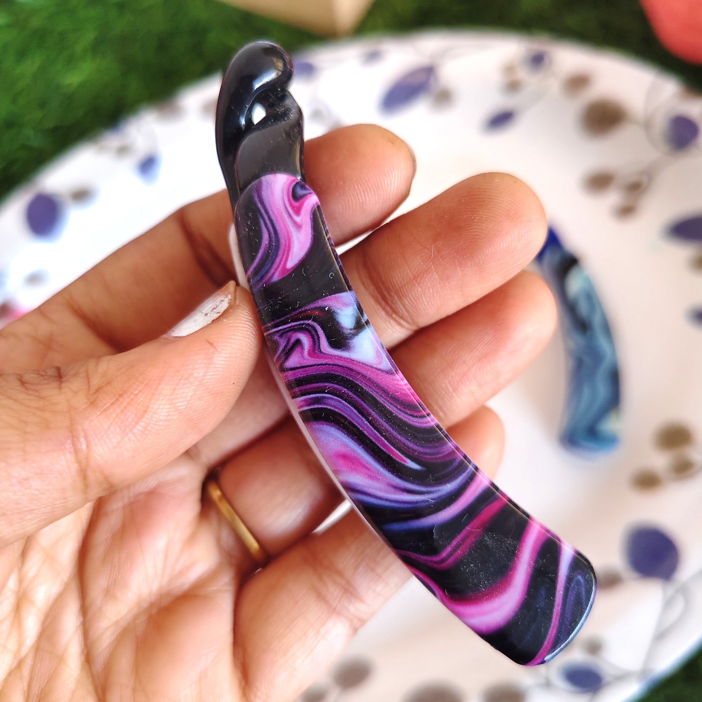 Marble Printed Lock Banana Daily Wear Clips